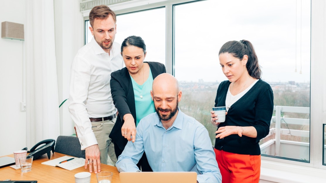  Change & Stakeholder Alignment