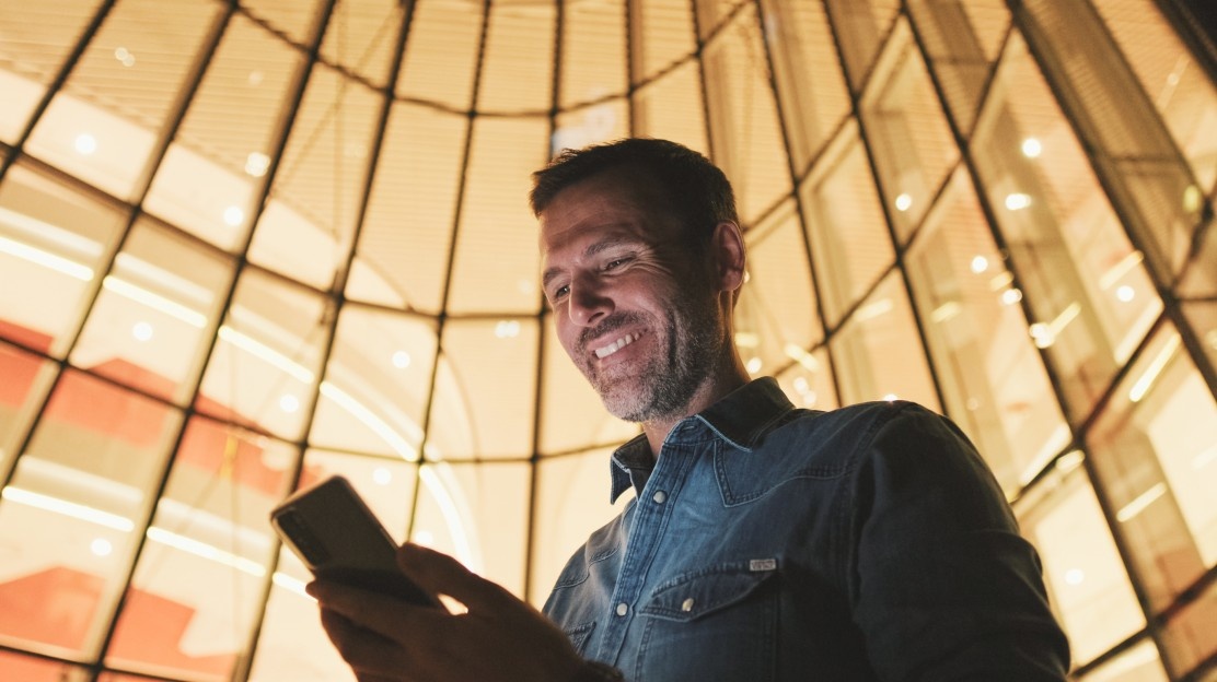 Guest Experience Portals & Mobile Apps